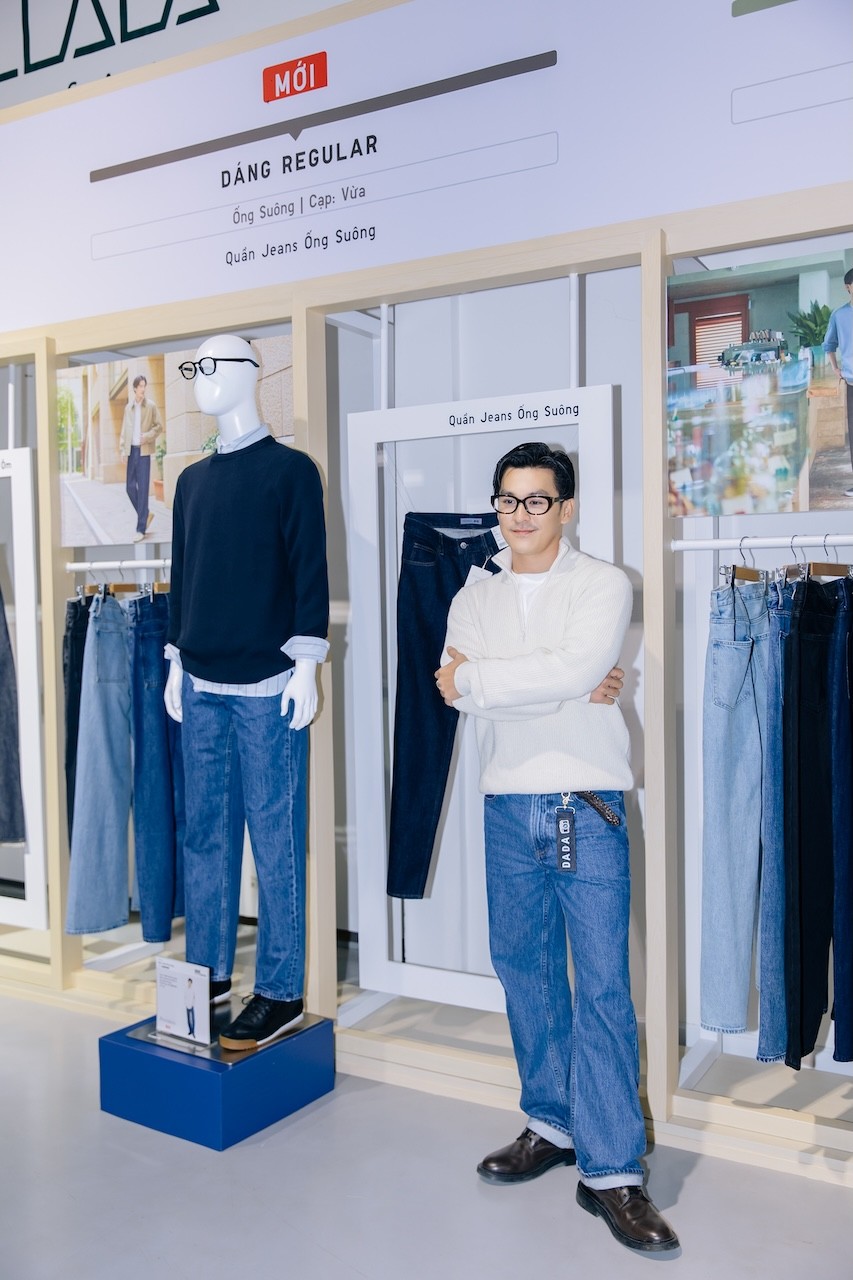 thien-minh-lua-chon-ban-phoi-voi-jwa-quan-jeans-ong-suong-tu-uniqlo-1757557653.JPG