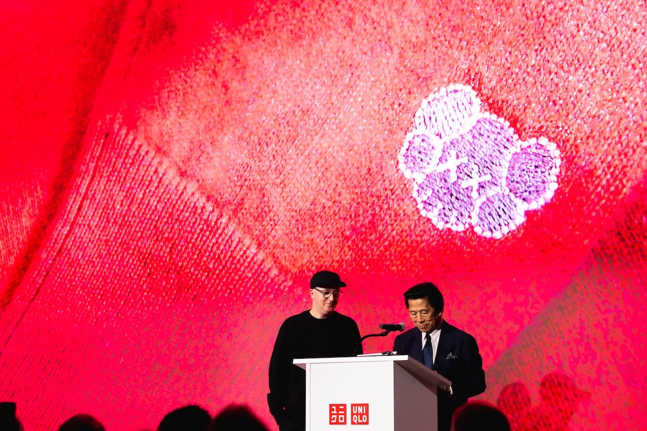uniqlo-cong-bo-bo-nhiem-nghe-si-duong-dai-noi-tieng-kaws-la-nghe-si-luu-tru-dau-tien-cua-thuong-hieu-1758030542.jpg