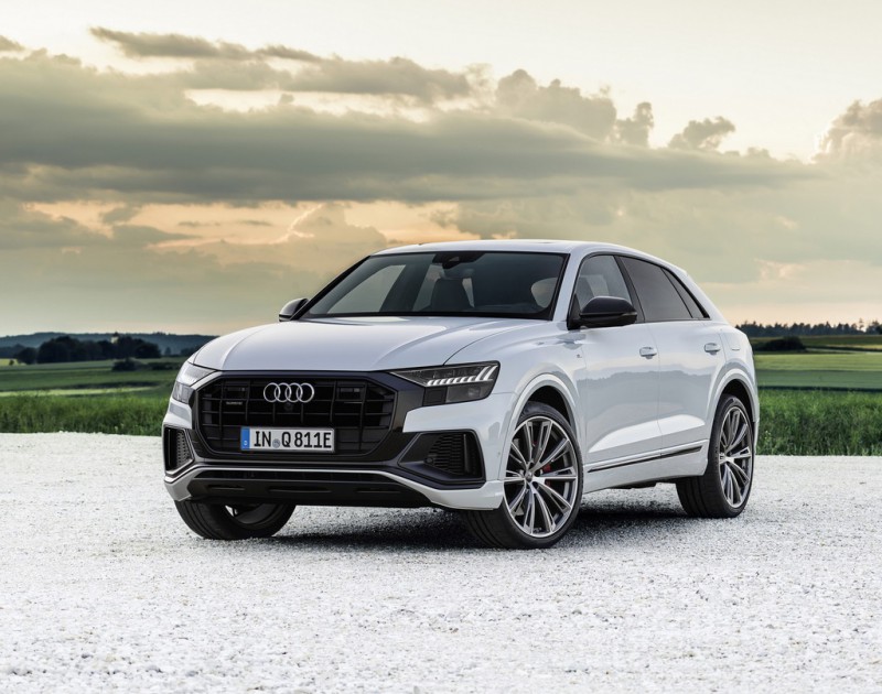 Audi ra mat 2 phien ban Q8 plug-in hybrid moi nhat anh 1