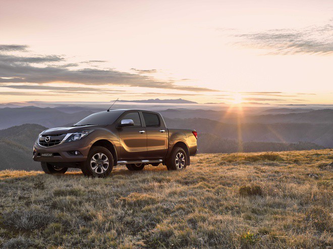 Mazda BT-50 anh 1