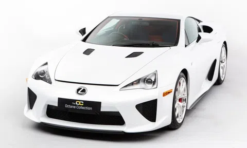 Chi tiết siêu xe triệu USD Lexus LFA của 'Mr. Bean'