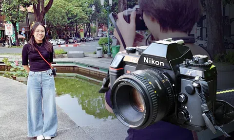 Người trẻ lại mê máy chụp phim xưa