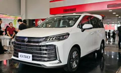 Nhà phân phối ôtô MG trở lại sàn sau 7 năm, cổ phiếu tăng dựng đứng