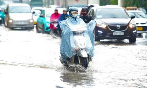 Bão số 5 gây mưa lớn ở Hà Nội, có nơi trên 200 mm