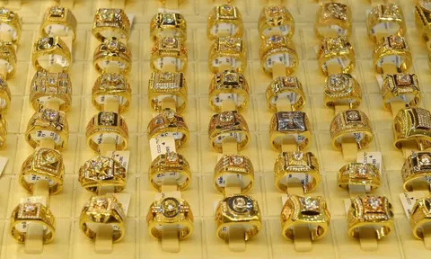 Hôm nay 2/9, giá vàng nhẫn tăng vọt thêm 2 triệu đồng/lượng, vàng miếng vẫn đứng im