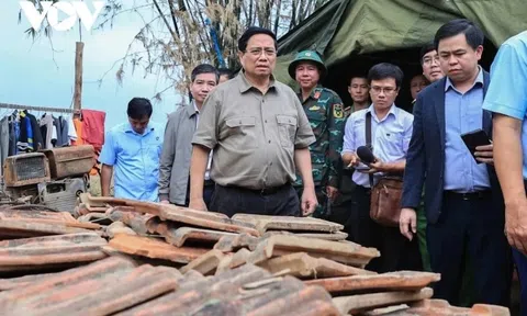 Thủ tướng yêu cầu báo cáo tiến độ xây nhà cho người dân sau bão, lũ