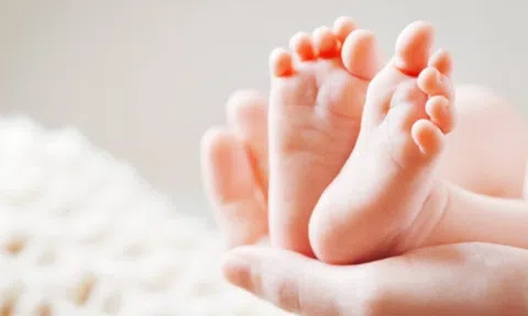 Chị Lệ sinh con vào tháng 1/2026, vậy có thuộc diện được áp dụng chế độ nghỉ thai sản 7 tháng không? BHXH Việt Nam trả lời