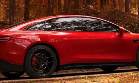 Huawei nhá hàng 3 mẫu xe mới, quyết đấu Xiaomi