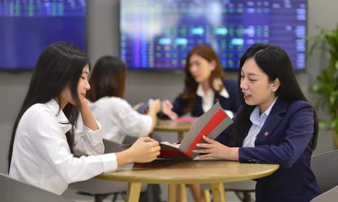 VN-Index rung lắc trước áp lực chốt lời, ngân hàng, dầu khí vẫn "sáng cửa"