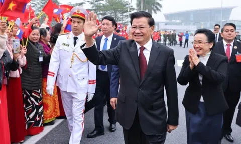 Tổng Bí thư, Chủ tịch nước Lào và Phu nhân đến Hà Nội