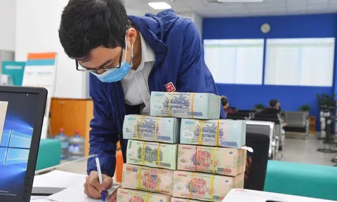 Nhận thưởng Tết bao nhiêu mới phải đóng thuế thu nhập cá nhân?