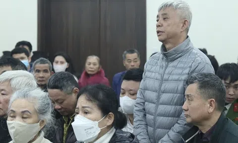 Vụ hối lộ 70 tỉ: Chủ doanh nghiệp khai chi hoa hồng cao vì có lúc sợ 'thuốc để lâu sẽ hỏng'