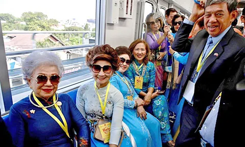 TP.HCM họp mặt 1.000 kiều bào mừng xuân Bính Ngọ