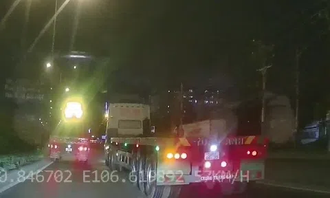 Xác minh clip xe đầu kéo lạng lách, chèn ép ô tô trên đường Đỗ Mười