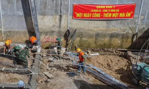 Quân khu 7 xây nhà tặng dân vùng biên giới, đón cả ngàn dân ăn Tết với bộ đội