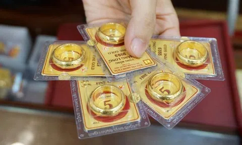 Tăng sốc, giá vàng thiết lập đỉnh mới vượt 190 triệu đồng/lượng