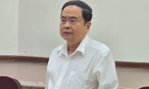 Chủ tịch Quốc hội kiểm tra công tác chuẩn bị bầu cử tại Vĩnh Long