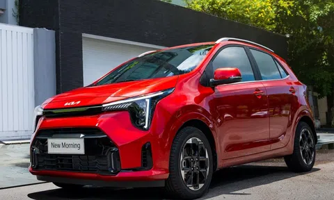 Xe xăng giá rẻ chật vật trên thị trường Việt