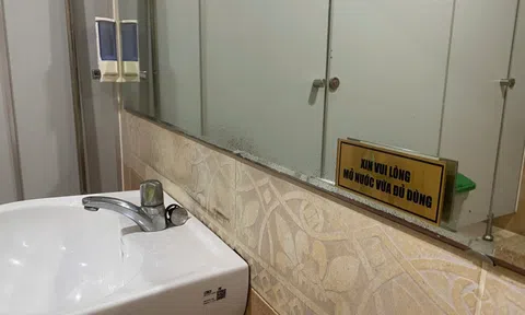 Mang cả tai nghe, đồng hồ, đèn học lên cơ quan sạc, tiết kiệm ở nhà, lãng phí ở cơ quan?