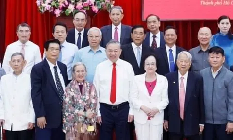 Tổng Bí thư gặp mặt các nguyên Ủy viên TW Đảng khu vực phía Nam