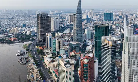 Từ 'áo chung' của Trung ương, TP.HCM mở đường riêng phát triển