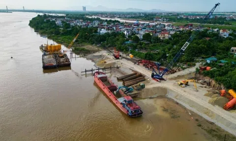 Giải phóng mặt bằng 7 cây cầu qua sông Hồng trước 31/3