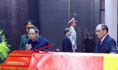 Thủ tướng viếng nguyên Phó chủ tịch Hội đồng Bộ trưởng Đoàn Duy Thành