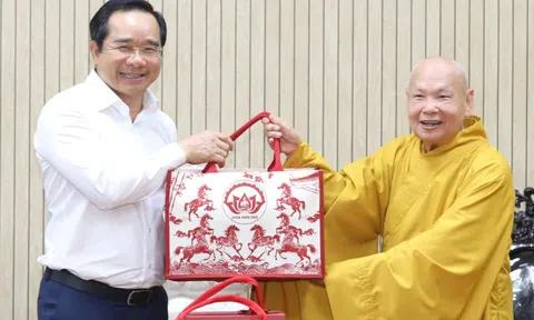 Chủ tịch UBND TP.HCM Nguyễn Văn Được chúc Tết lãnh đạo Giáo hội Phật giáo Việt Nam