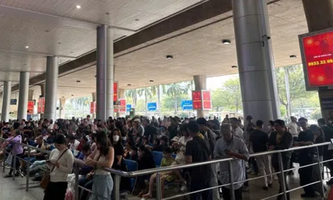 Tân Sơn Nhất đón lượng khách kỷ lục ngày 26 tháng Chạp, hơn 1.000 chuyến bay cất, hạ cánh