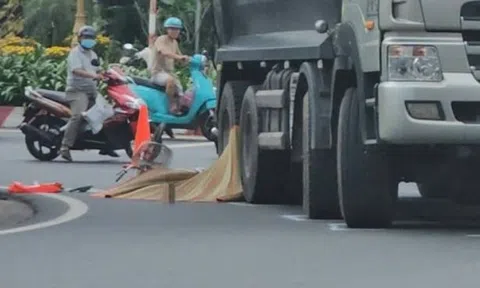 Người phụ nữ tử vong dưới bánh xe tải chiều 26 Tết ở Bình Dương