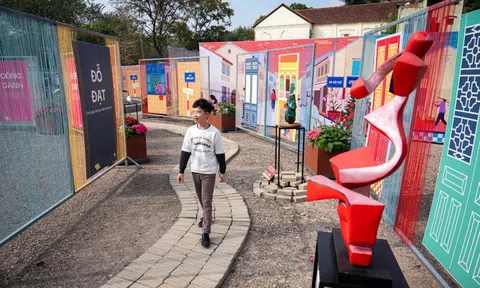 Tết khác lạ ở Hồ Gươm