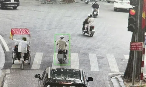 Camera AI phát hiện 22 tài xế vượt đèn đỏ tại một nút giao thông