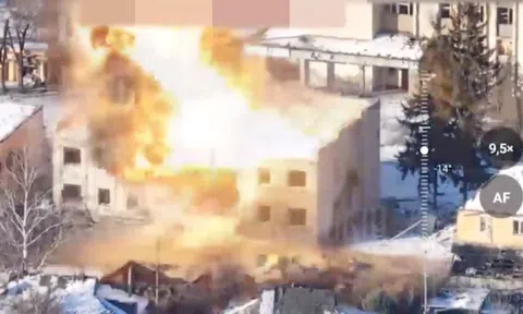 Nga tung đòn phủ đầu, điểm tập trung quân Ukraine bị đánh trúng