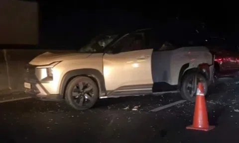 5 ôtô tông liên hoàn, cao tốc ùn ứ kéo dài