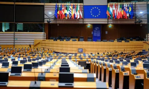 Nghị viện châu Âu “đóng băng” thỏa thuận thương mại với Mỹ