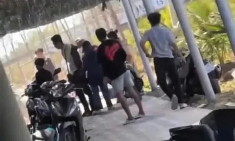 Bé gái 11 tuổi bị thương nặng do hai nhóm khách ẩu đả tại quán