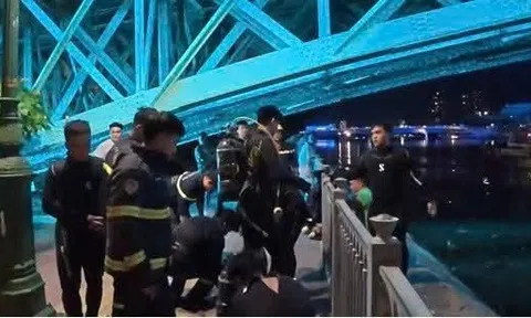 Phát hiện hai thiếu niên tử vong dưới kênh Tàu Hủ ở TP.HCM