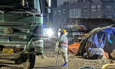 Doanh nghiệp đưa xe lên tận bản đón công nhân