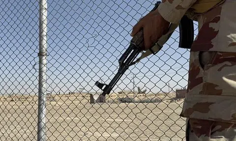 Lực lượng Afghanistan và Pakistan va chạm sau nhiều ngày căng thẳng