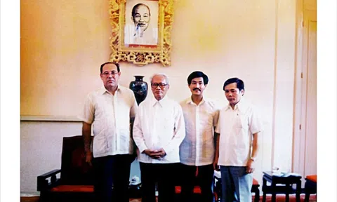 Cố Thủ tướng Phạm Văn Đồng và quyết định trao "sứ mệnh đặc biệt" cho một Việt kiều Mỹ hơn 40 năm trước