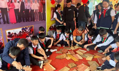 "Tinh hoa đồ gỗ Thư Lâm" - Điểm hẹn văn hóa làng nghề những ngày đầu xuân