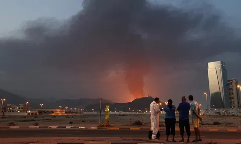 Trung tâm dữ liệu Amazon tại UAE bị tấn công, dịch vụ ngân hàng và thanh toán gián đoạn