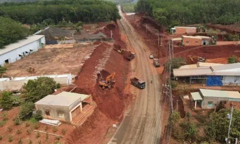 Làm rõ vụ hạ cốt đường gây nguy hiểm cho 8 nhà dân ở Đồng Nai