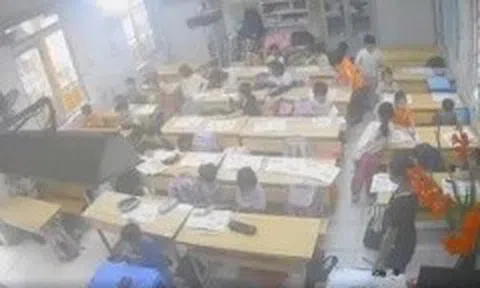 Tin mới vụ 'học sinh liếm đất' ở Phú Thọ