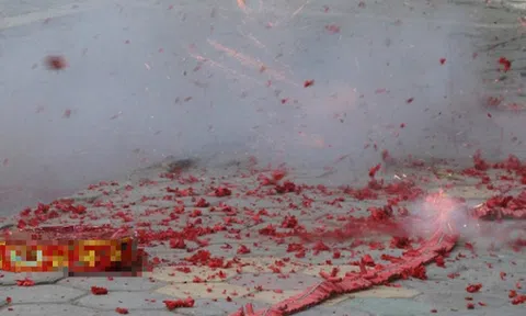 Tò mò xem pháo nổ, người đàn ông 46 tuổi đối mặt nguy cơ mù lòa vĩnh viễn