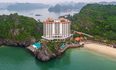 Khách sạn 4-5 sao 'thi nhau' đổi chủ