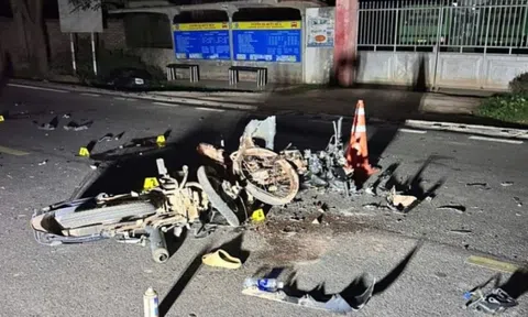 Tai nạn nghiêm trọng giữa hai mô tô, 4 thanh niên tử vong