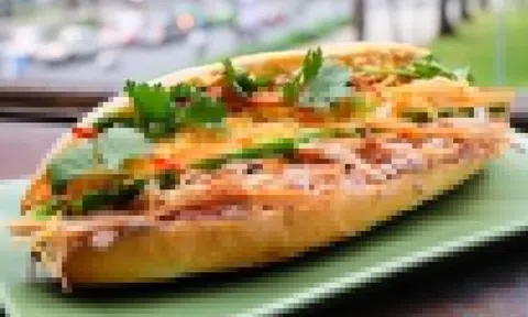 Thêm nhiều người nhập viện sau khi ăn bánh mì 'không tên' ở Vũng Tàu