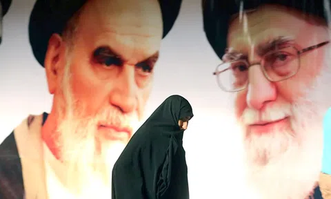 Lịch sử thăng trầm của Iran hiện đại - Kỳ 3: Chế độ thần quyền