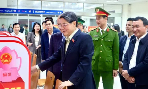 Phó chủ tịch Quốc hội kiểm tra công tác bầu cử tại Hà Tĩnh